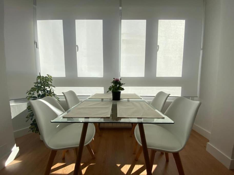 Apartamento Centrico-Parking Gratuito-Wifi Santander Luaran gambar